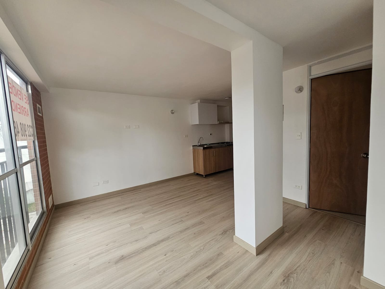 Apartamento en arriendo. A 15 minutos del Centro (Para estrenar) - Image 2