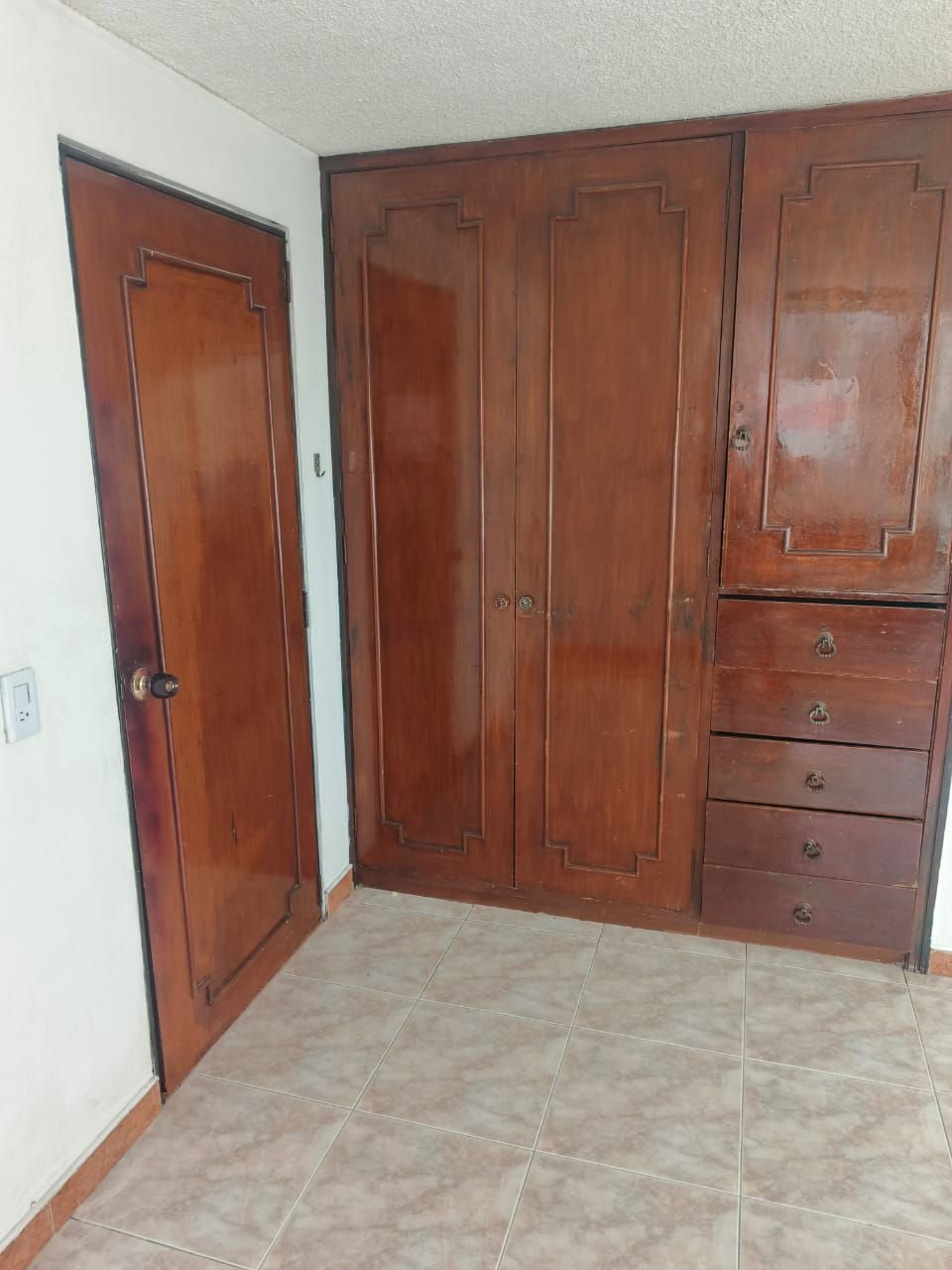 Apartaestudio en Arriendo – Nicolás de Federman Excelente Vista y Ubicación - Image 4